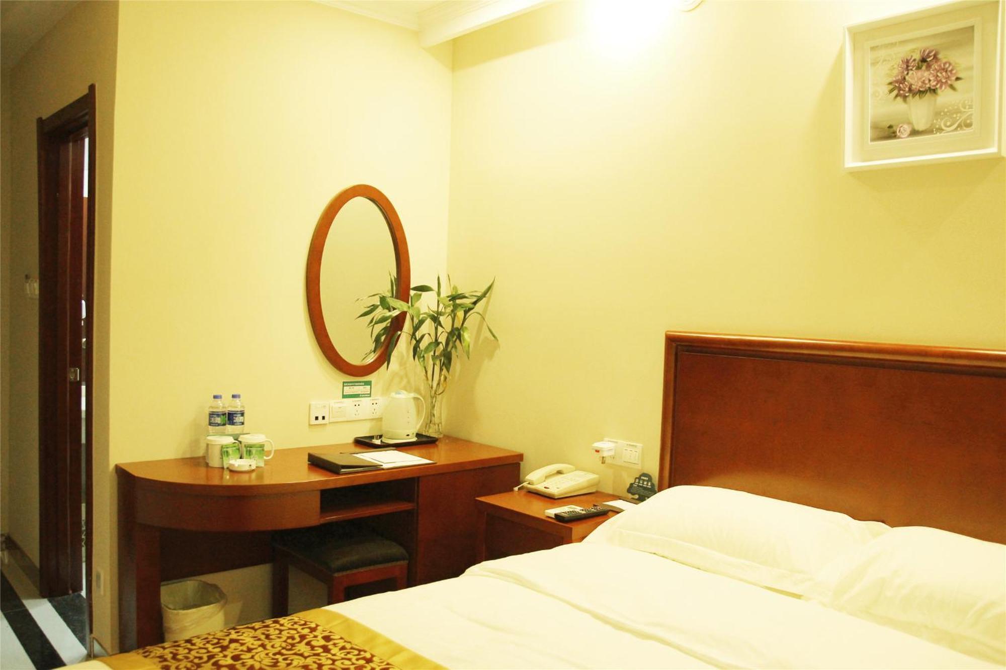 Greentree Inn Anhui Huaibei Renmin Road Business Hotel Экстерьер фото